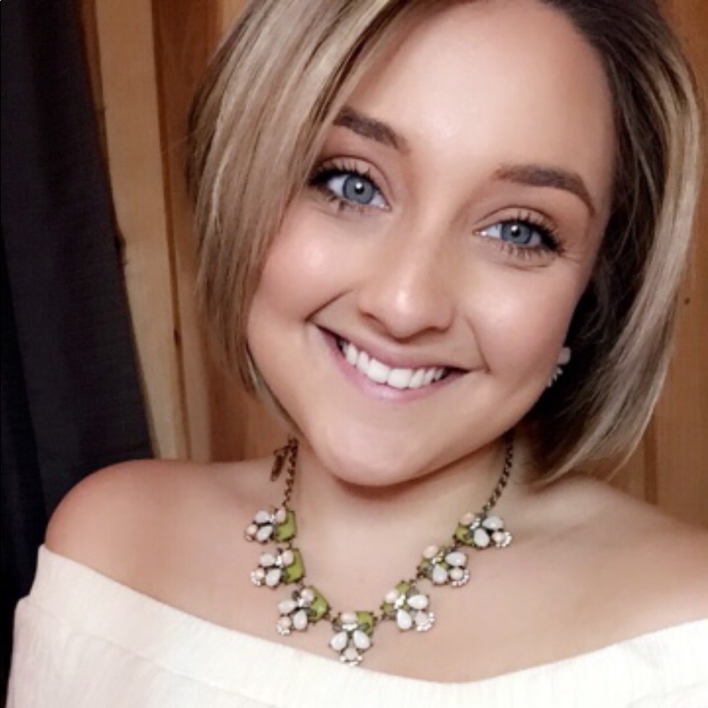 Meet your Posher, Erica
